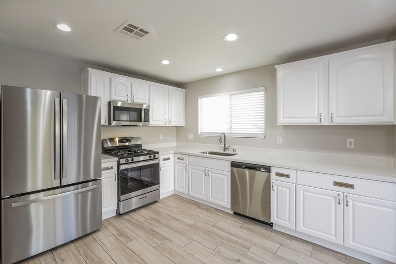 2,355/Mo, 6218 Lone Cypress Ct Las Vegas, NV 89141 Kitchen View