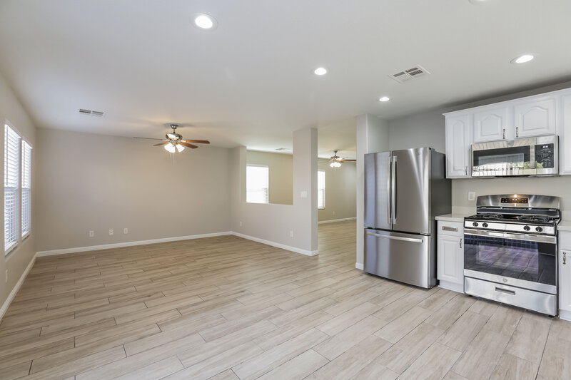 2,355/Mo, 6218 Lone Cypress Ct Las Vegas, NV 89141 Kitchen View 2