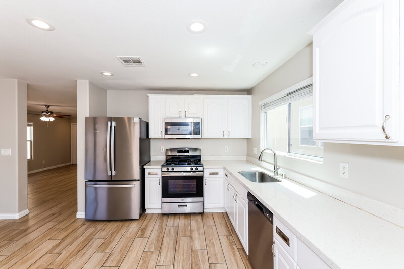 2,130/Mo, 6218 Lone Cypress Ct Las Vegas, NV 89141 Kitchen View