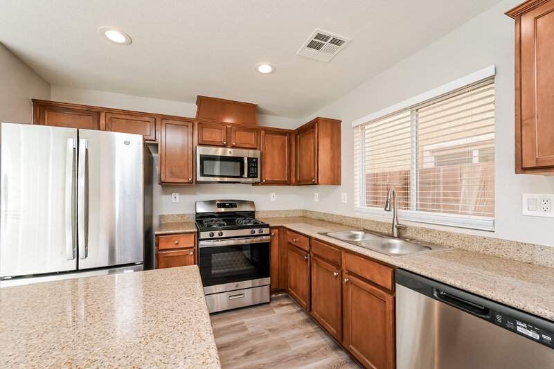 2,305/Mo, 7967 Carmel Heights Ave Las Vegas, NV 89178 Kitchen View