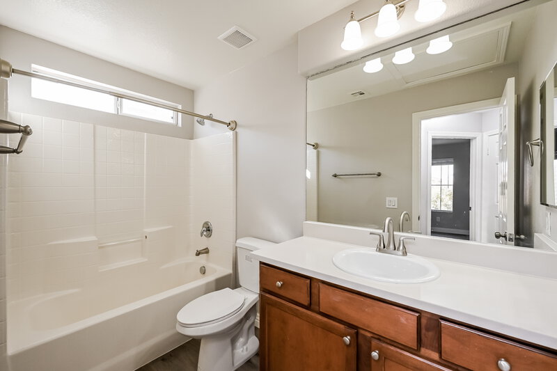2,305/Mo, 7967 Carmel Heights Ave Las Vegas, NV 89178 Bathroom View