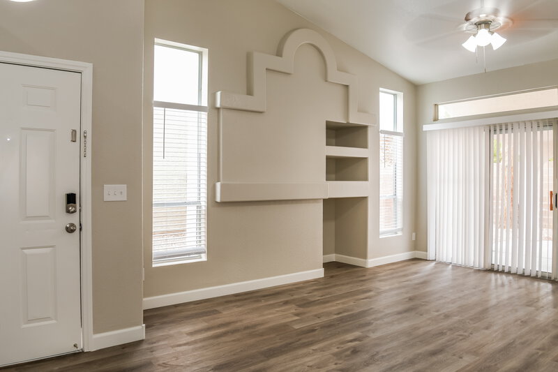 1,950/Mo, 1862 Oak Bluffs Ave North Las Vegas, NV 89032 Living Room View