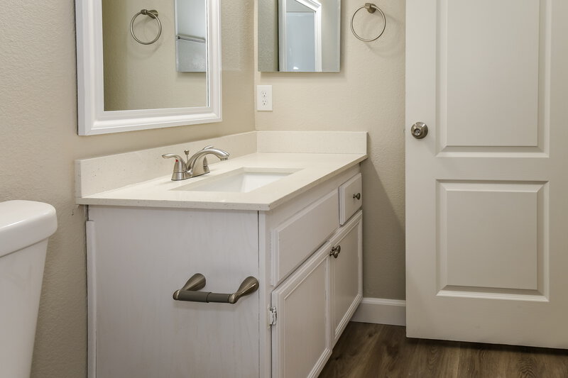 1,950/Mo, 1862 Oak Bluffs Ave North Las Vegas, NV 89032 Bathroom View