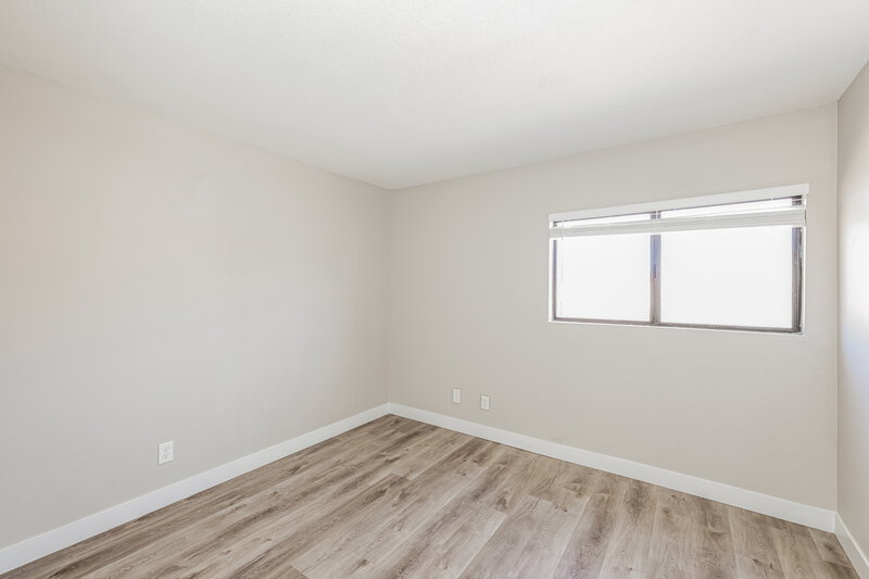 2,260/Mo, 2010 Waverly Cir Henderson, NV 89014 Bedroom View 2