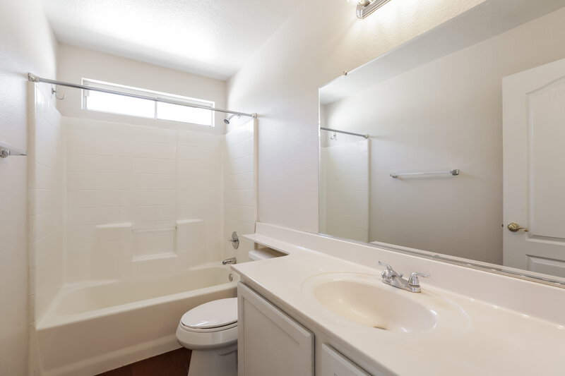 2,035/Mo, 2333 Satellite Beach Dr Las Vegas, NV 89134 Bathroom View
