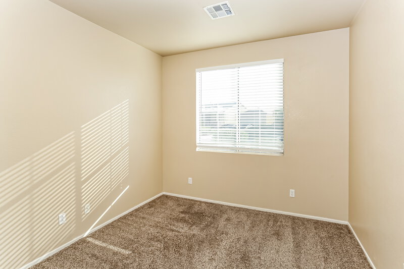 1,900/Mo, 6013 Deep Blue St North Las Vegas, NV 89031 Bedroom View 2