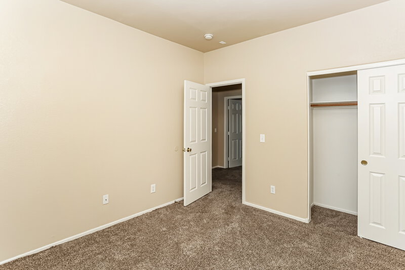 1,900/Mo, 6013 Deep Blue St North Las Vegas, NV 89031 Bedroom View 3