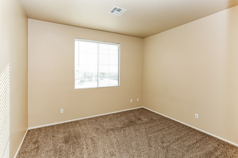 1,900/Mo, 6013 Deep Blue St North Las Vegas, NV 89031 Bedroom View 4