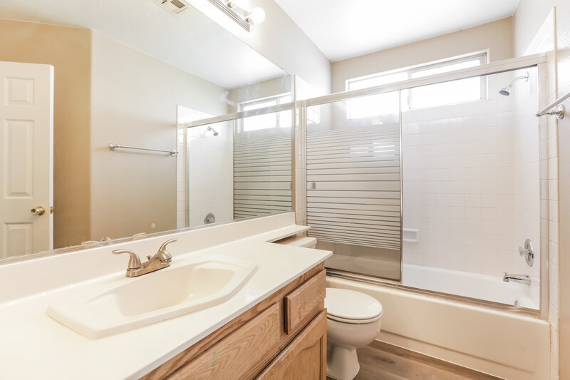 2,605/Mo, 2317 Homeland St Las Vegas, NV 89128 Bathroom View