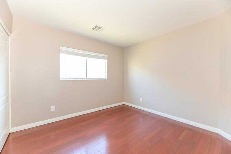 2,380/Mo, 11758 Bergamo Ct Las Vegas, NV 89183 Bedroom View