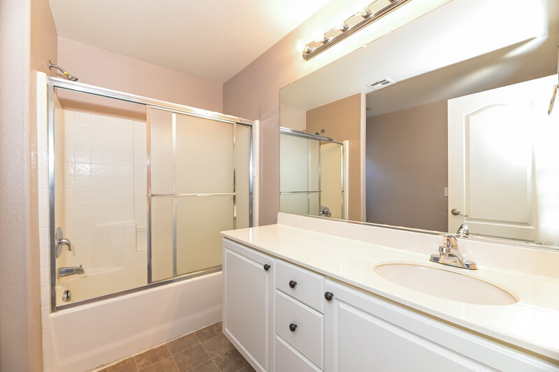 2,380/Mo, 11758 Bergamo Ct Las Vegas, NV 89183 Bathroom View