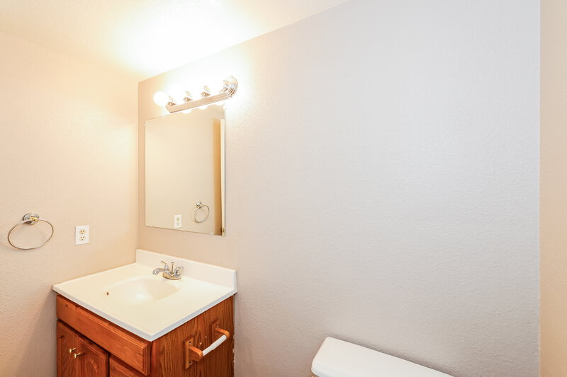 2,175/Mo, 1605 Fig Palm Ct Las Vegas, NV 89128 Bathroom View 2