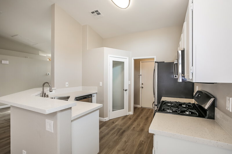 2,025/Mo, 1604 Watercreek Dr North Las Vegas, NV 89032 Kitchen View