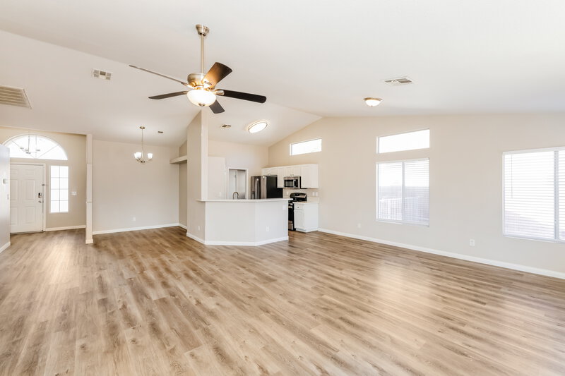 2,060/Mo, 1604 Watercreek Dr North Las Vegas, NV 89032 Dining Room View 2