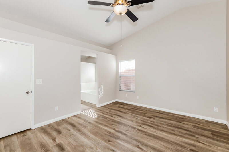 2,060/Mo, 1604 Watercreek Dr North Las Vegas, NV 89032 Main Bedroom View