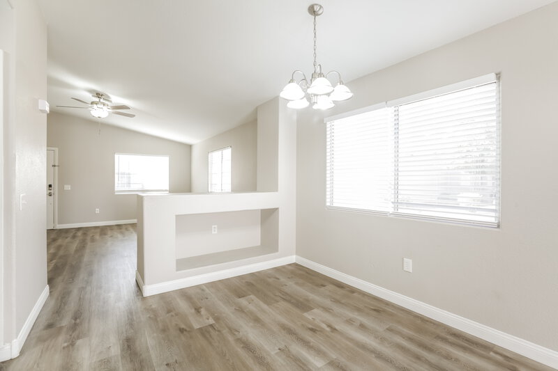 1,930/Mo, 5269 Mineral Lake Dr Las Vegas, NV 89122 Dining Room View