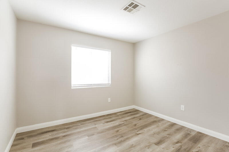 1,930/Mo, 5269 Mineral Lake Dr Las Vegas, NV 89122 Bedroom View 2