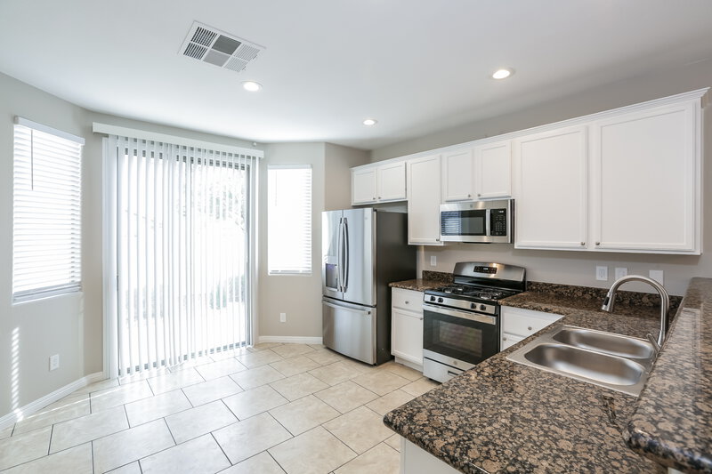 1,890/Mo, 3525 Tesoro Del Valle Ct North Las Vegas, NV 89081 Kitchen View