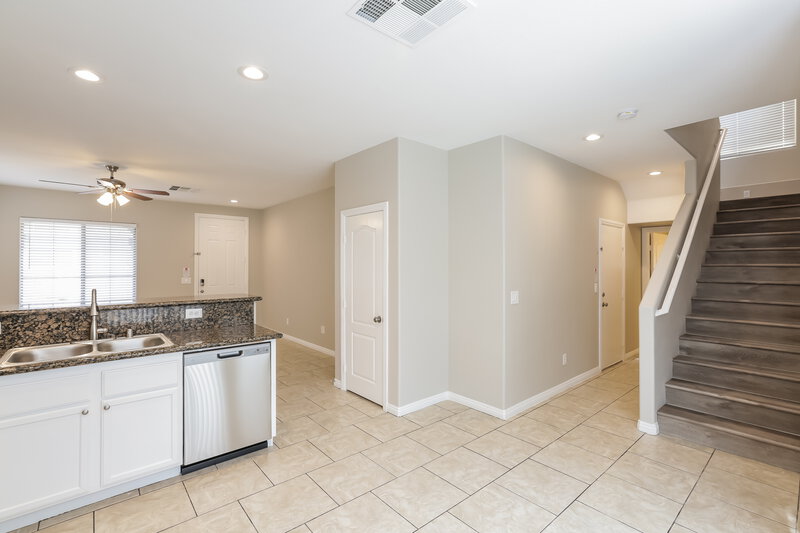 1,890/Mo, 3525 Tesoro Del Valle Ct North Las Vegas, NV 89081 Kitchen View 2