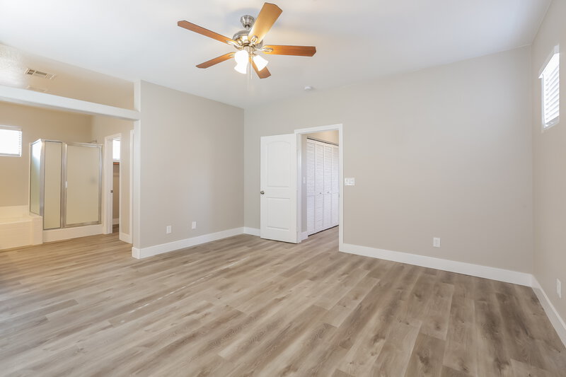 1,890/Mo, 3525 Tesoro Del Valle Ct North Las Vegas, NV 89081 Main Bedroom View 2