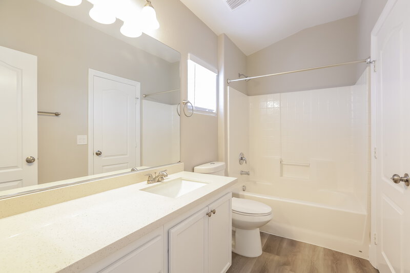 1,890/Mo, 3525 Tesoro Del Valle Ct North Las Vegas, NV 89081 Bathroom View