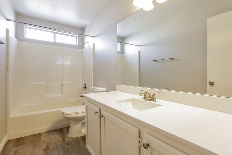 2,285/Mo, 7505 Moon Shower Cir Las Vegas, NV 89128 Bathroom View