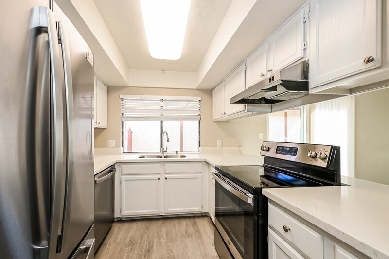 1,930/Mo, 224 Jon Belger Dr Las Vegas, NV 89145 Kitchen View