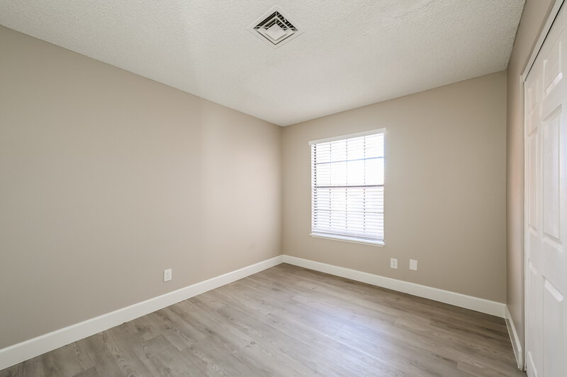 1,930/Mo, 224 Jon Belger Dr Las Vegas, NV 89145 Bedroom View