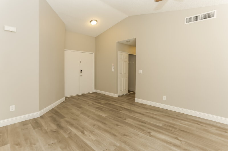 2,065/Mo, 6533 Faith Peak Dr Las Vegas, NV 89108 Living Room View 2