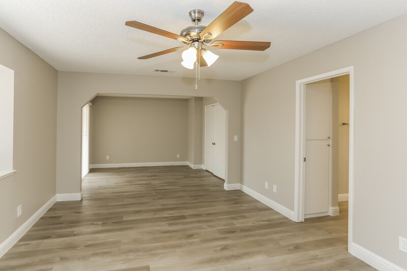 2,065/Mo, 6533 Faith Peak Dr Las Vegas, NV 89108 Main Bedroom View