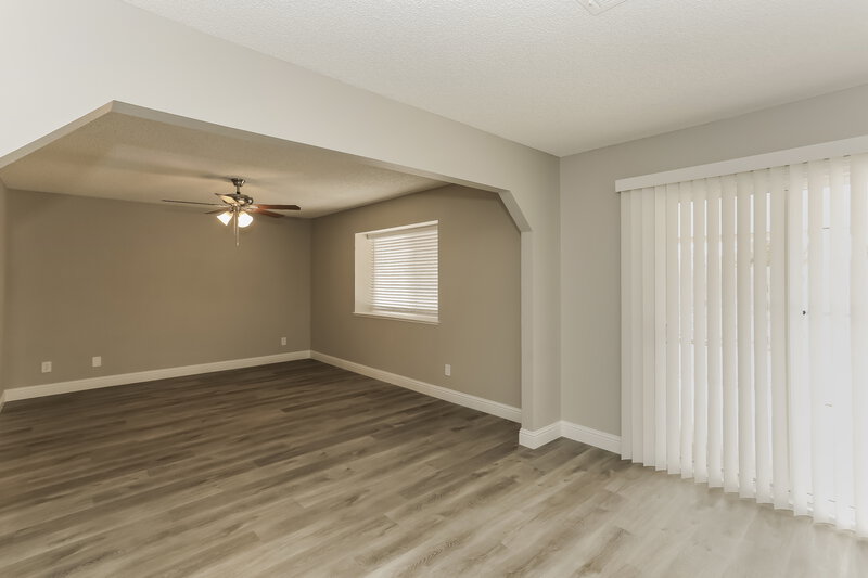 2,065/Mo, 6533 Faith Peak Dr Las Vegas, NV 89108 Main Bedroom View 3