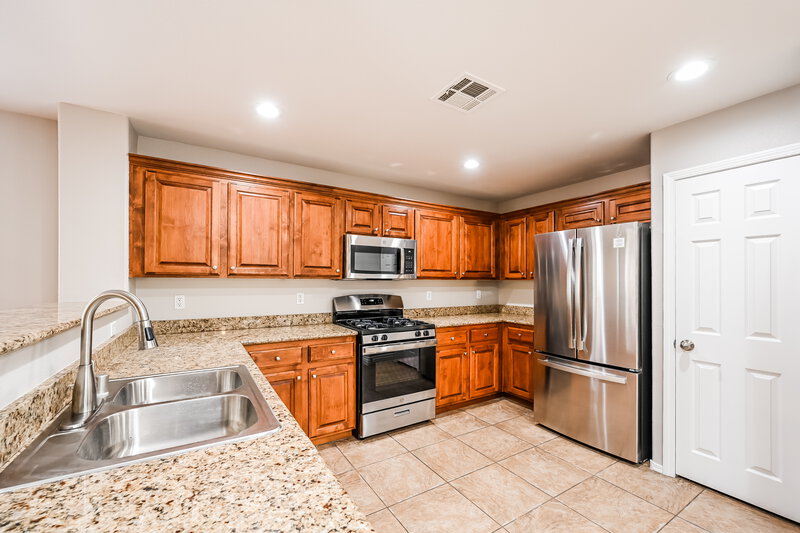 3,130/Mo, 5714 Old Colony Dr Las Vegas, NV 89139 Kitchen View
