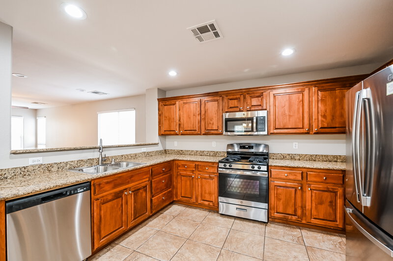 3,130/Mo, 5714 Old Colony Dr Las Vegas, NV 89139 Kitchen View 2