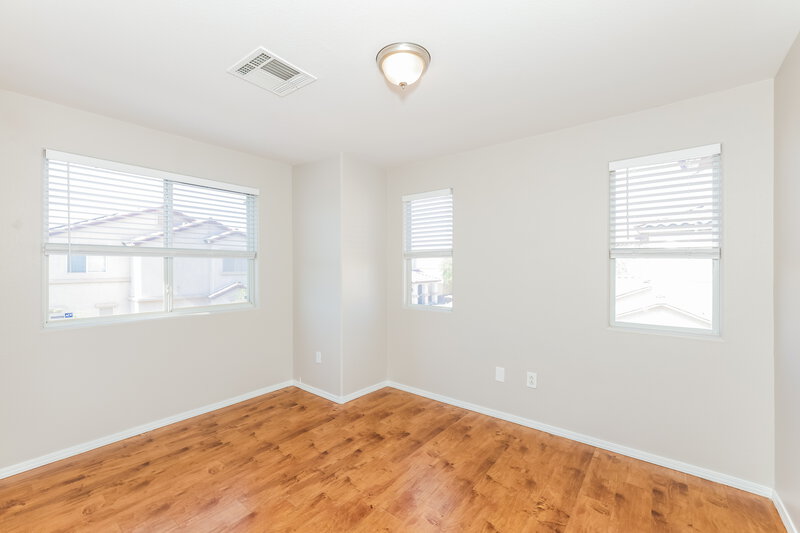 2,185/Mo, 5714 Old Colony Dr Las Vegas, NV 89139 Bedroom View 2