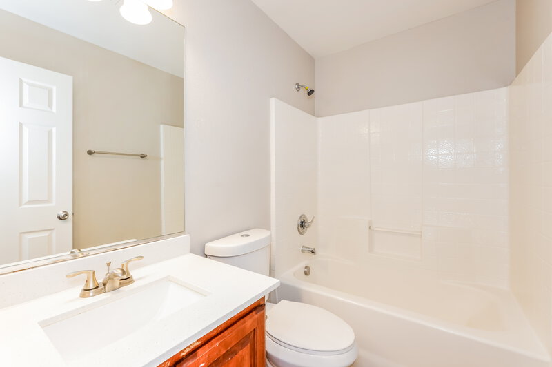 2,185/Mo, 5714 Old Colony Dr Las Vegas, NV 89139 Bathroom View