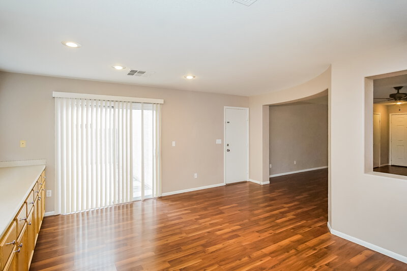 2,115/Mo, 6192 Windmill Island Ave Las Vegas, NV 89139 Dining Room View