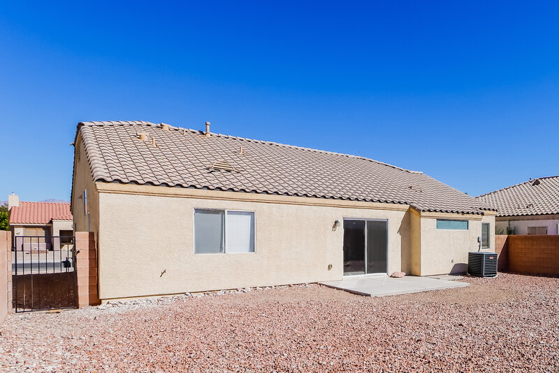 1,990/Mo, 4037 W Delhi Ave North Las Vegas, NV 89032 Rear View