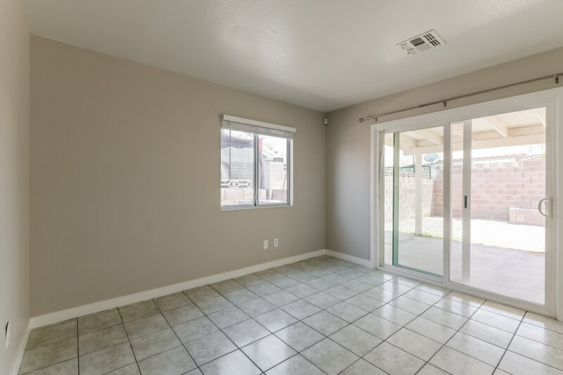 0/Mo, 2205 Farmouth Cir North Las Vegas, NV 89032 Family Room View