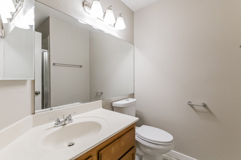 0/Mo, 2205 Farmouth Cir North Las Vegas, NV 89032 Bathroom View