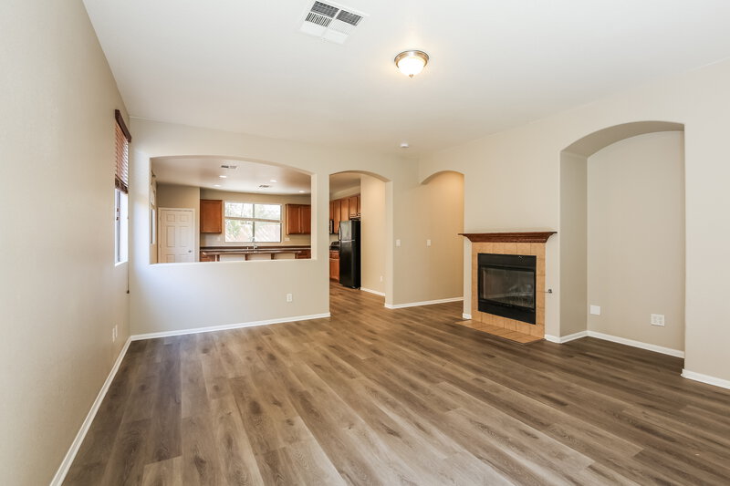 1,945/Mo, 4344 Desert Home Ave North Las Vegas, NV 89085 Living Room View 2