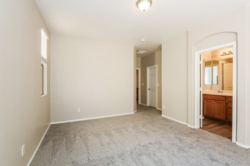 1,945/Mo, 4344 Desert Home Ave North Las Vegas, NV 89085 Main Bedroom View 2