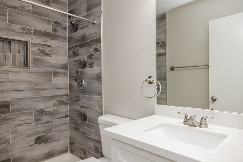 2,035/Mo, 9534 Swiss Stone Ct Las Vegas, NV 89123 Bathroom View