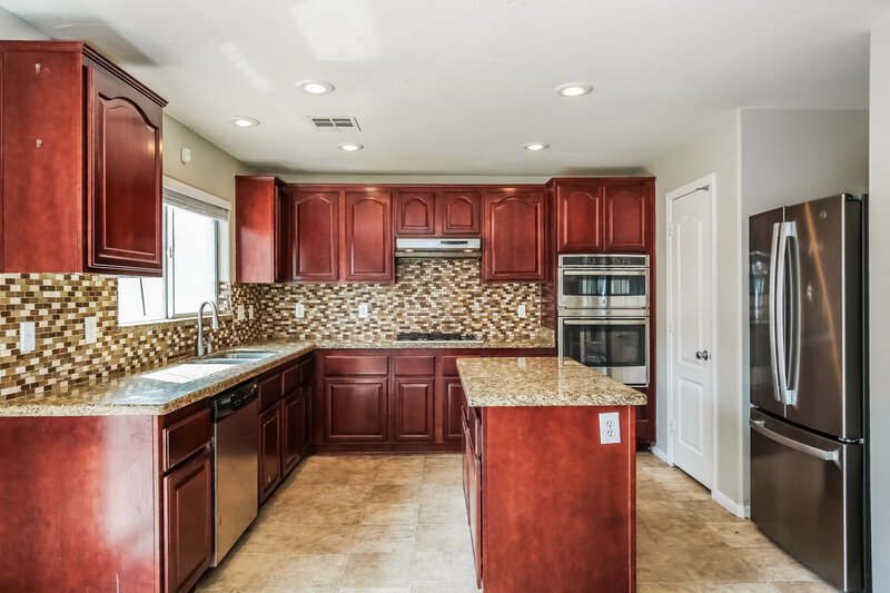 3,035/Mo, 4221 Cape Eagle Ave North Las Vegas, NV 89084 Kitchen View