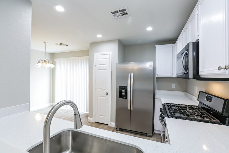 2,035/Mo, 11738 Magliana St Las Vegas, NV 89183 Kitchen View