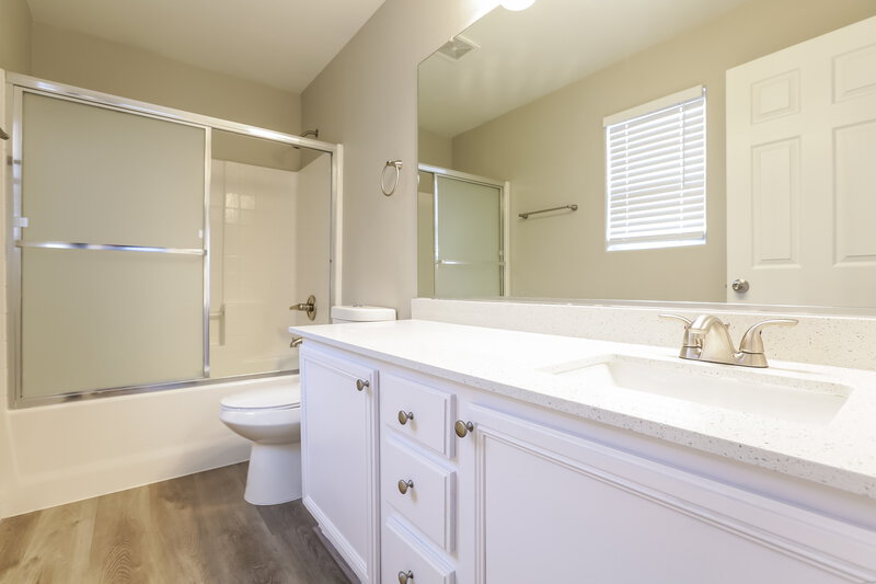 2,035/Mo, 11738 Magliana St Las Vegas, NV 89183 Main Bathroom View