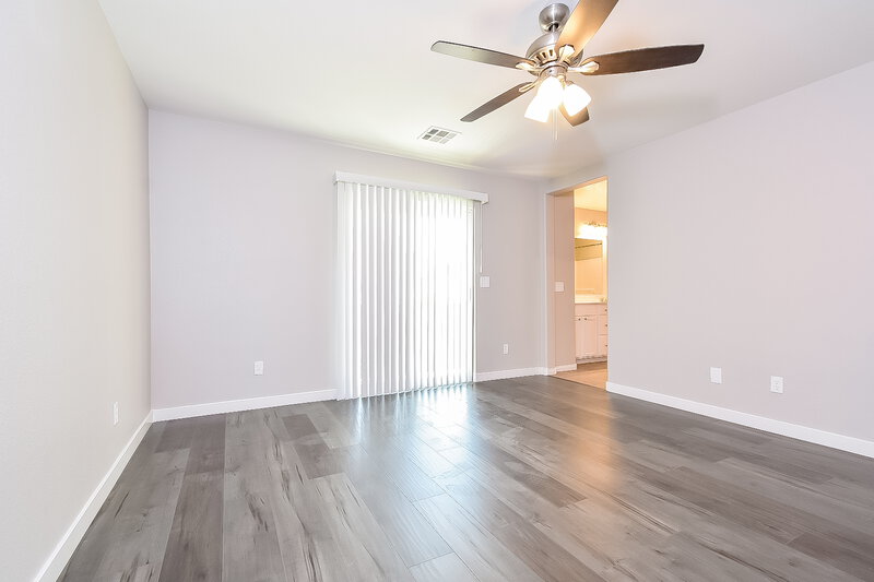 1,910/Mo, 10521 W Gilmore Ave Las Vegas, NV 89129 Main Bedroom View