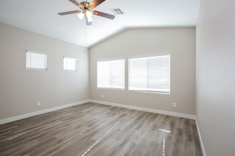 2,100/Mo, 6332 Tim English St North Las Vegas, NV 89031 Main Bedroom View