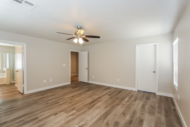 2,035/Mo, 213 Snow Dome Ave North Las Vegas, NV 89031 Main Bedroom View 2