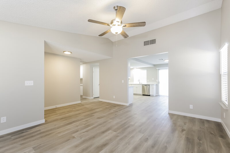 2,060/Mo, 5600 Shuttle Ct Las Vegas, NV 89103 Living Room View 3