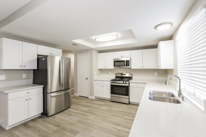 2,060/Mo, 5600 Shuttle Ct Las Vegas, NV 89103 Kitchen View